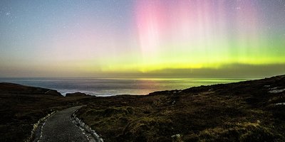 A wee walk under the Northern Lights at Malin Head.