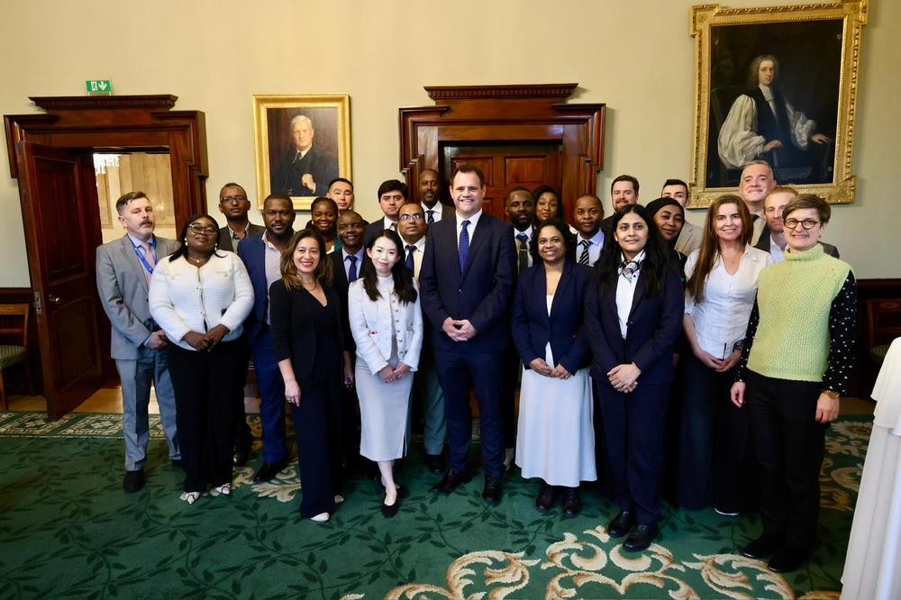 Minister Richmond with members of the visiting group